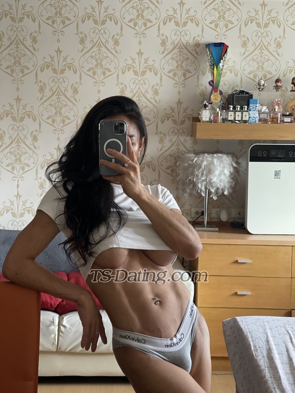 feedphoto-Pailin-5995472  Pailin feed photo