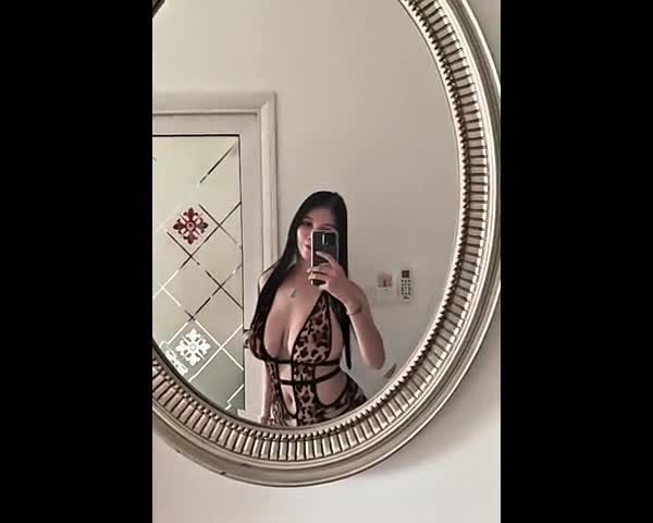 feedvid-vaniagabrelly-5636113  vaniagabrelly feed video