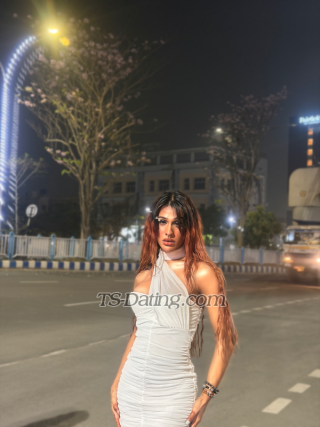 trans girl AAROHIROY 4615722