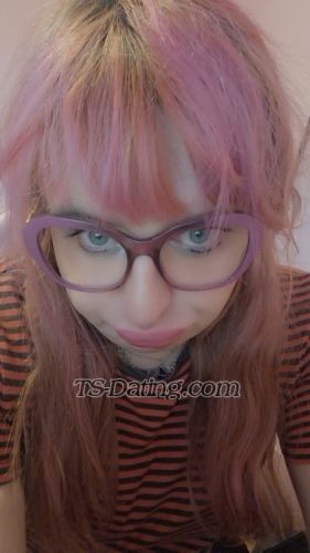 trans girl ALEXIAAVARA 3048851