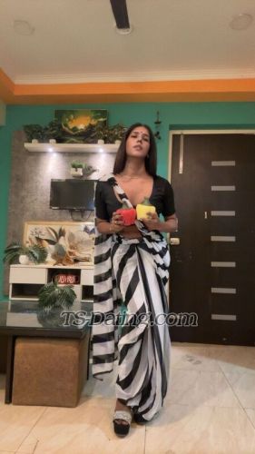 trans girl Aahatmistres 7624437