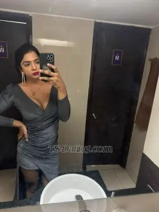 Shemale Aaru7069 7272609