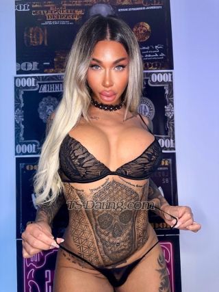 trans girl AidaThorry 7352784