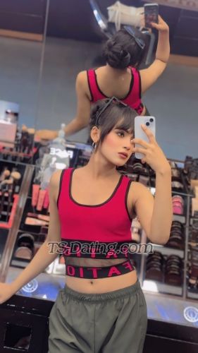 trans girl Aishbaloch 5168261