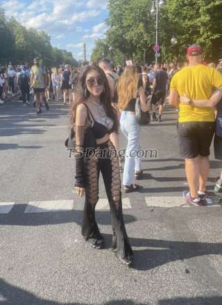 trans girl AkiBerlin 0924737 trans girl AkiBerlin 0924737