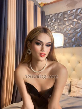 trans girl AleeyaFinly 6337698