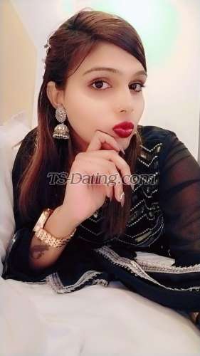 trans girl AlinaId 0014914 trans girl AlinaId 0014914