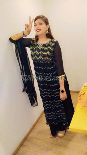 trans girl AlinaId 0014929 trans girl AlinaId 0014929