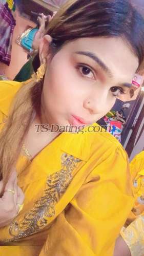 trans girl AlinaId 4706705 trans girl AlinaId 4706705