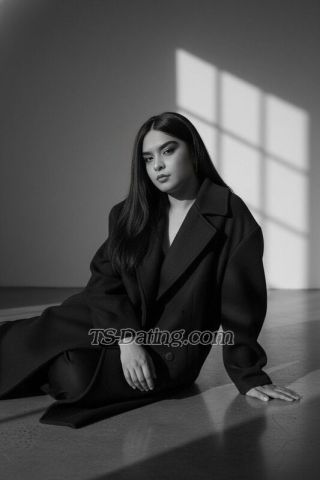 trans girl AlinaSiSli 2390533