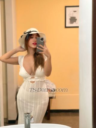 trans girl AllisonxxxCat 3405880