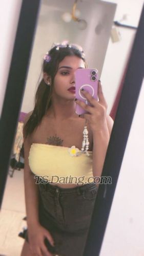 trans girl AmanatJaan 3057465