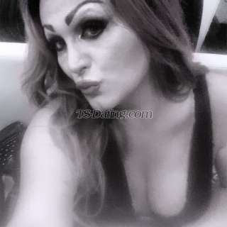 trans girl Ambratrx 9784039