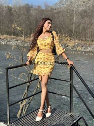 trans girl Amyra19 1668108