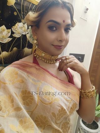 trans girl Anisharoy01 9332937