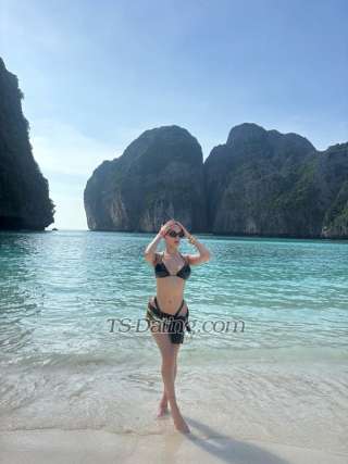 trans girl AnnaLuisa 1206586