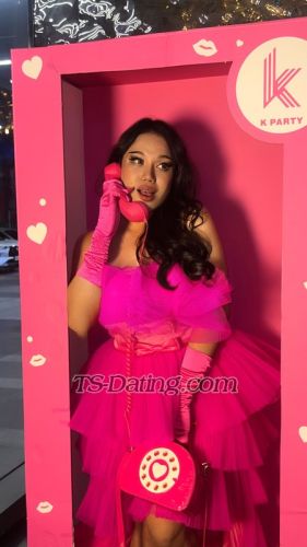 trans girl Audi 7030893