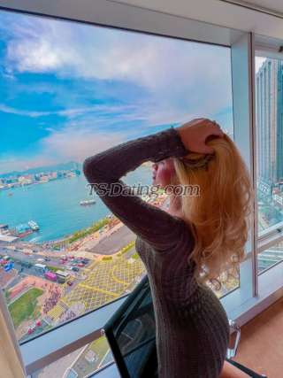 trans girl Aura99 8390091