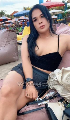 trans girl Aurelregard 7210069