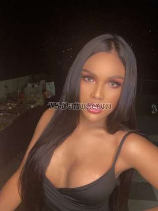 trans girl Avina 0413879