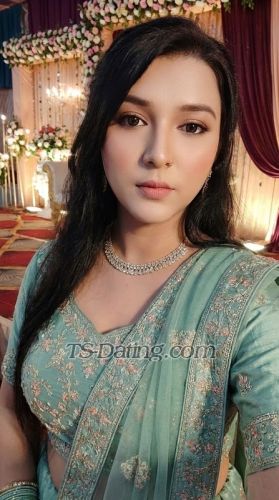 trans girl AyraKhan 0884018