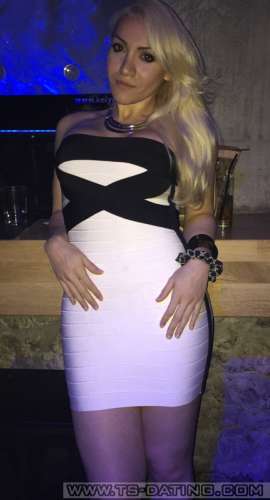 trans girl BIGCOCK24CM 9298597 trans girl BIGCOCK24CM 9298597