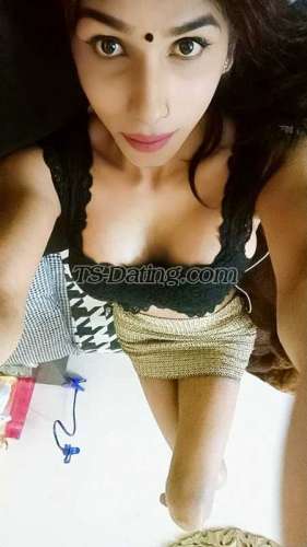 trans girl BeachBionic 1641527 trans girl BeachBionic 1641527