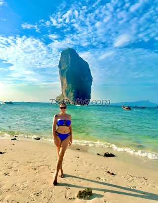 trans girl BellaTSpinay 0501271