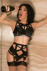 Belladenise Stockholm Transex Сегодня воскресенье, 5 октября, последний день в Стокгольме... поторопитесь! Очень тяжелый, толстый, 21 см 😏 до утра понедельника 6-го 😏 3000 крон/час. Если вы не можете себе этого позволить, пожалуйста, не связывайтесь со мной ❤️ без обид ✌🏻 Хочу сказать, что я не просто предоставляю секс. Я предлагаю самые лучшие впечатления от общения с транссексуалами, и неважно, опытные вы или новичок, я определенно смогу доставить вас на Луну и обратно. Я свободно говорю по-английски и могу поддержать интересную беседу на любую тему, которая у вас возникнет. Я умная, весёлая, деликатная, женственная и невероятно сексуальная! Если вам надоели пустые встречи с транссексуалами, гарантирую, что подарю вам незабываемые впечатления. Так что... не довольствуйтесь тем, что можете получить самое лучшее 😏 Всего на несколько дней в городе... так что... поторопитесь! ХХ Белла.