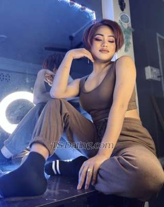 trans girl Berona 2384988