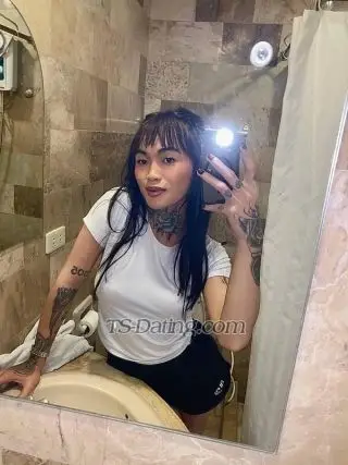 Shemale BigOne 8044794 Shemale BigOne 8044794