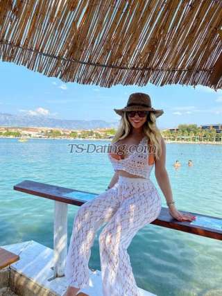 trans girl blondea7 5747907 trans girl blondea7 5747907