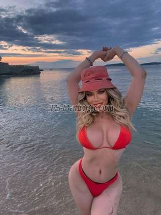 trans girl blondea7 5748662 trans girl blondea7 5748662