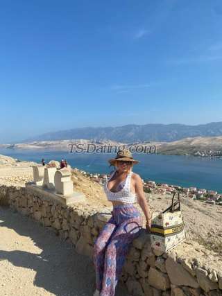 trans girl blondea7 5748756 trans girl blondea7 5748756