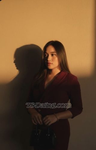 trans girl Calelove 3927660