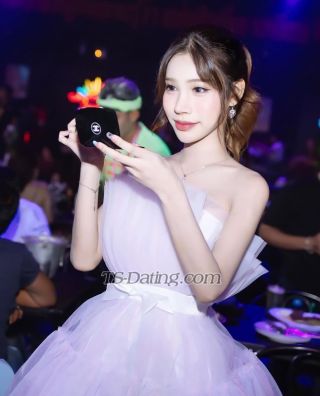 trans girl Celinezeen 3301395 trans girl Celinezeen 3301395