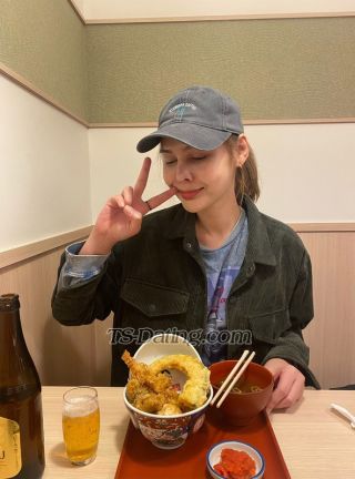 trans girl CheryLim 1401214