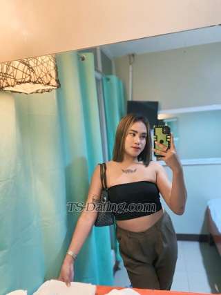 trans girl Cheskahottie 0195813