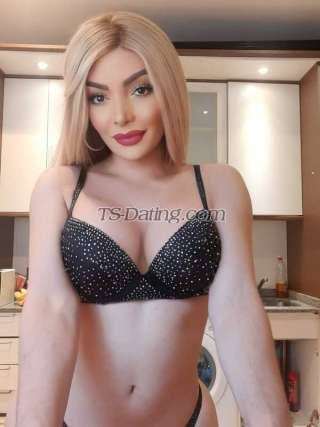 trans girl Cinthya 8238157