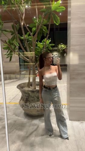 trans girl Co111 1096490 trans girl Co111 1096490