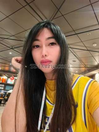 trans girl CreamiestCum 0627225