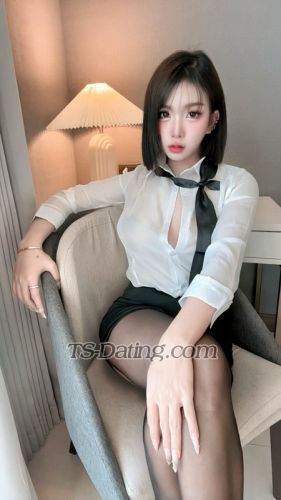 trans girl Creamyceutxx 4241902