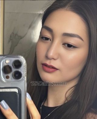 trans girl CuteMae 8109597