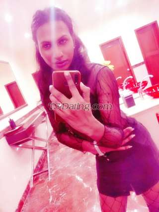 trans girl DOMINOQUEEN 2088864