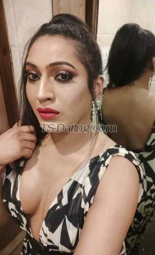 trans girl Deksha 0145565 trans girl Deksha 0145565