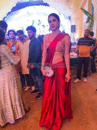 trans girl Diksha96 9019413 trans girl Diksha96 9019413