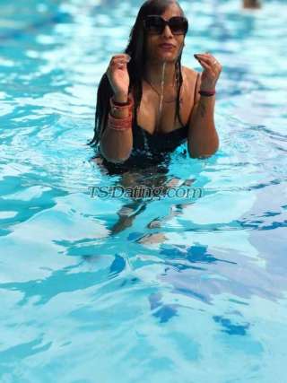 trans girl Diviya19 5818331