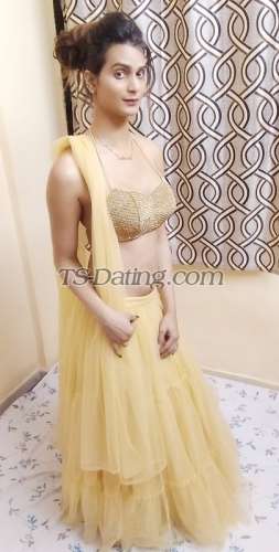 trans girl Divyaroy 2358066