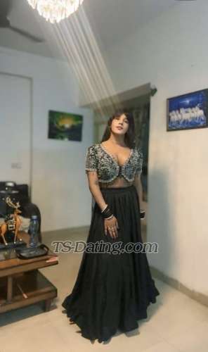 trans girl Diyamistress 2398301 trans girl Diyamistress 2398301