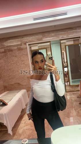 trans girl daniellecarbs 0003876 trans girl daniellecarbs 0003876